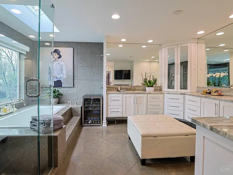 Grandkey Apartment