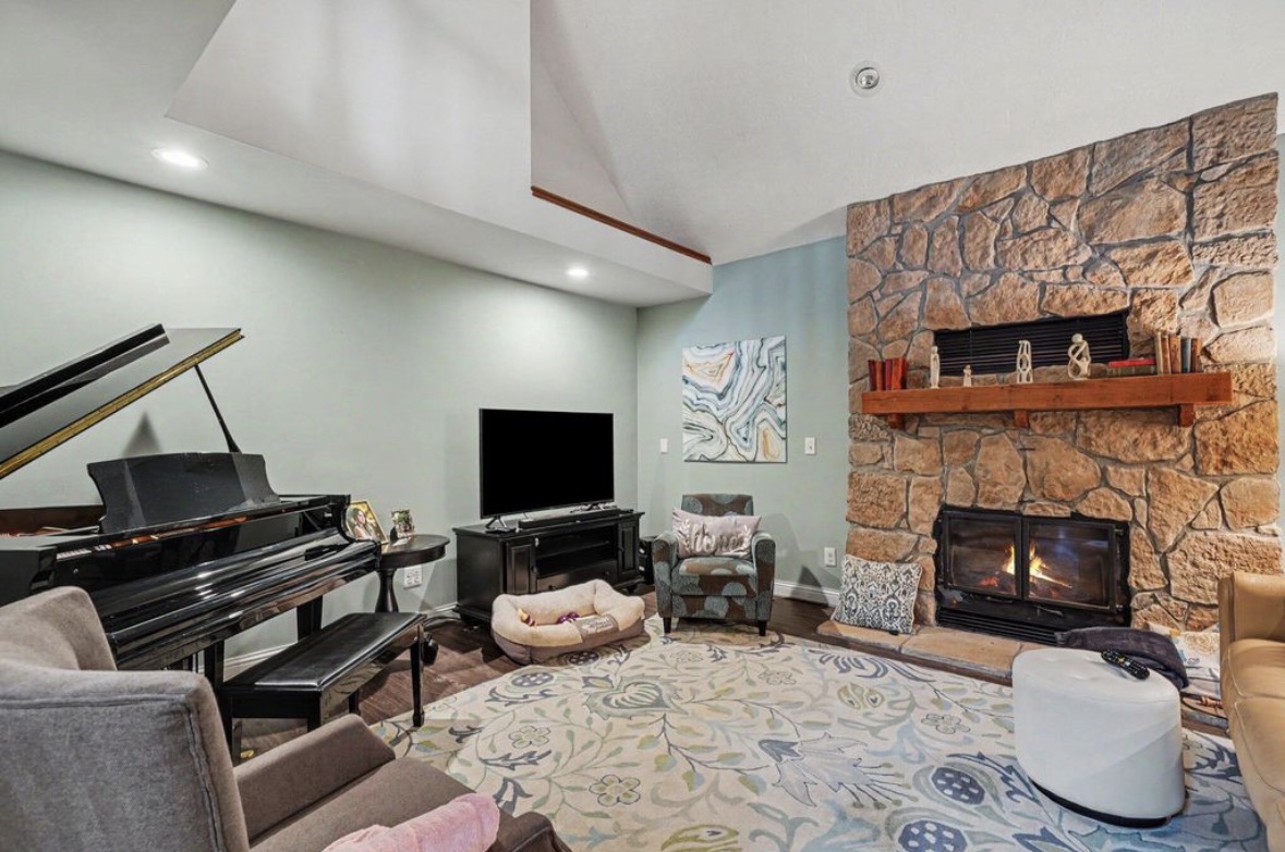 Grandkey Apartment