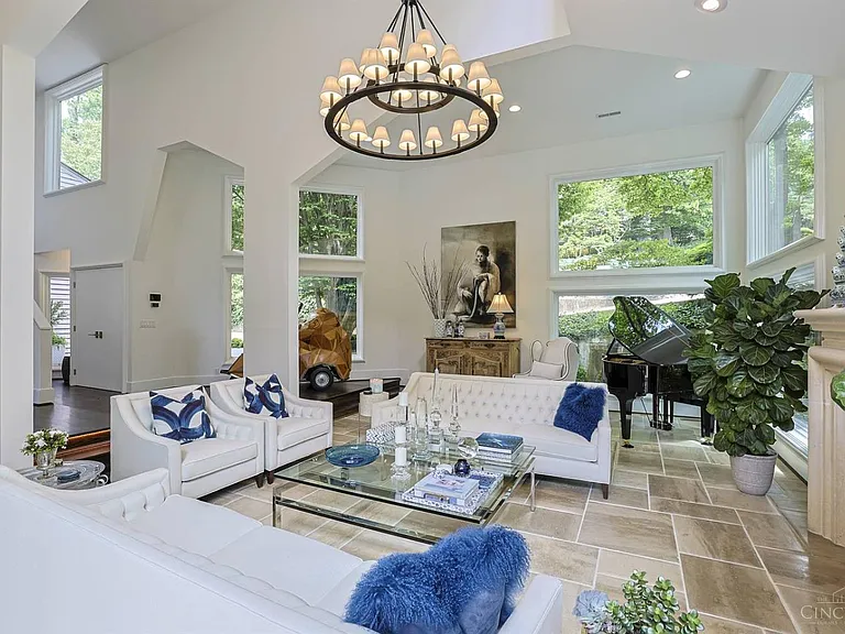 Grandkey Apartment