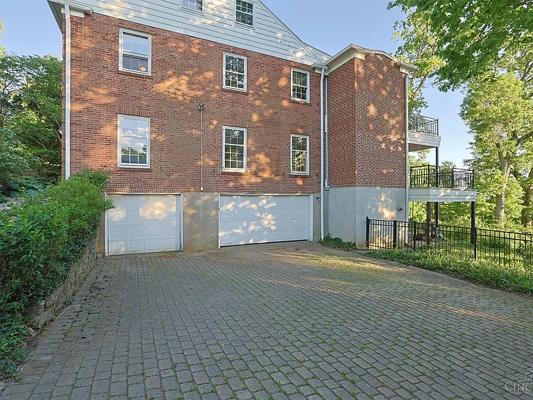 Grandkey Apartment