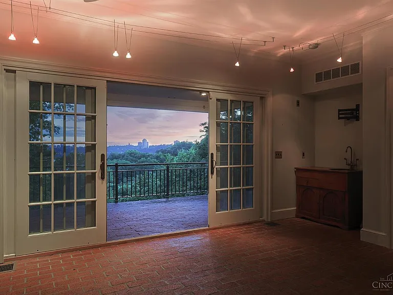 Grandkey Apartment