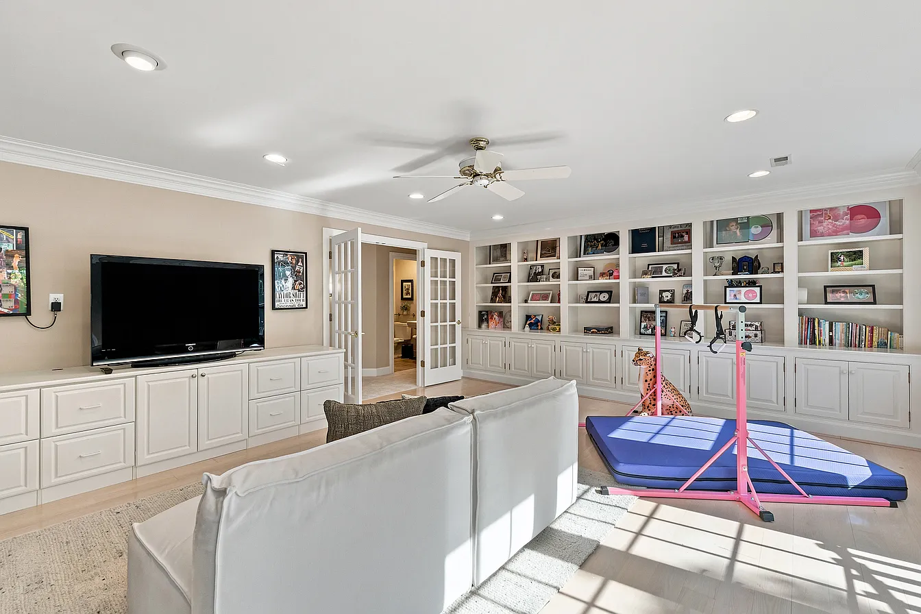 Grandkey Apartment