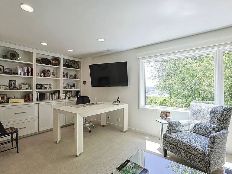 Grandkey Apartment