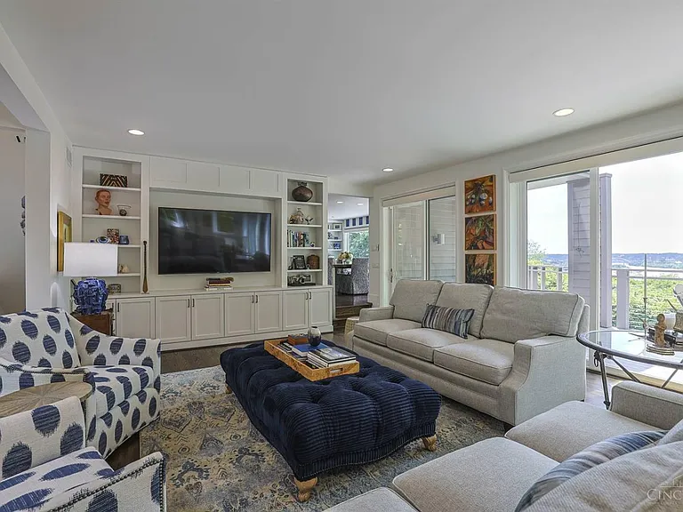 Grandkey Apartment